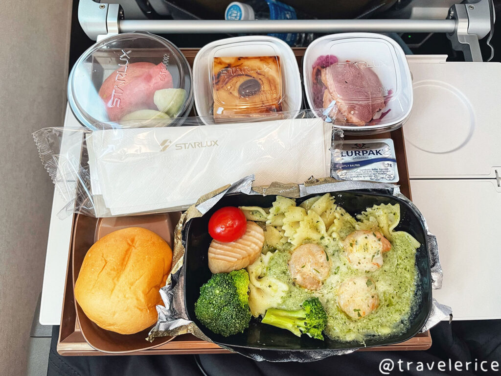 星宇航空飛機餐-蝦仁青醬蝴蝶麵