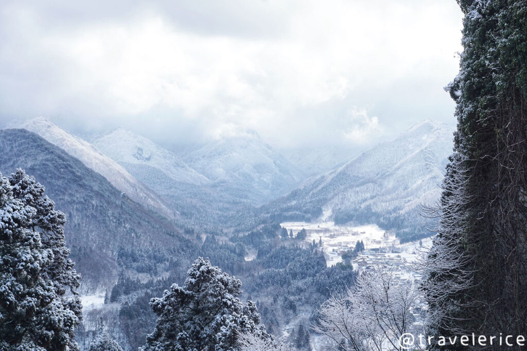 山寺冬季景色