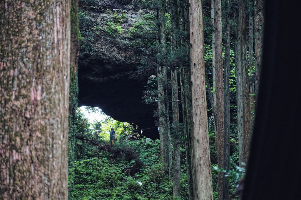【熊本】上色見熊野座神社風穴